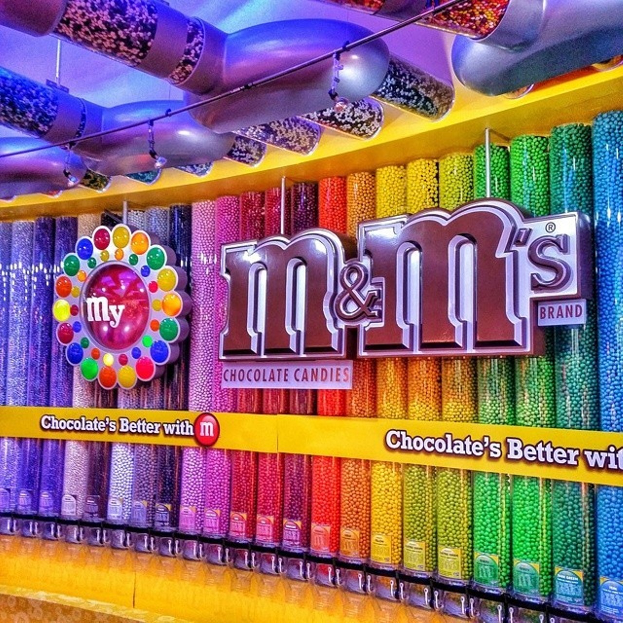 M&M's World at Florida Mall
Also at the Florida Mall, this free meet-and-greet is one of the few places where you can meet life size (really over life-size) M&M characters. The M&M World is a fun shop to explore with some interactive exhibits but this small meet-&-greet is what makes this retail experience a must see if you&#146;re at the mall.  
Photo via arkiteckt_ on Instagram. 
