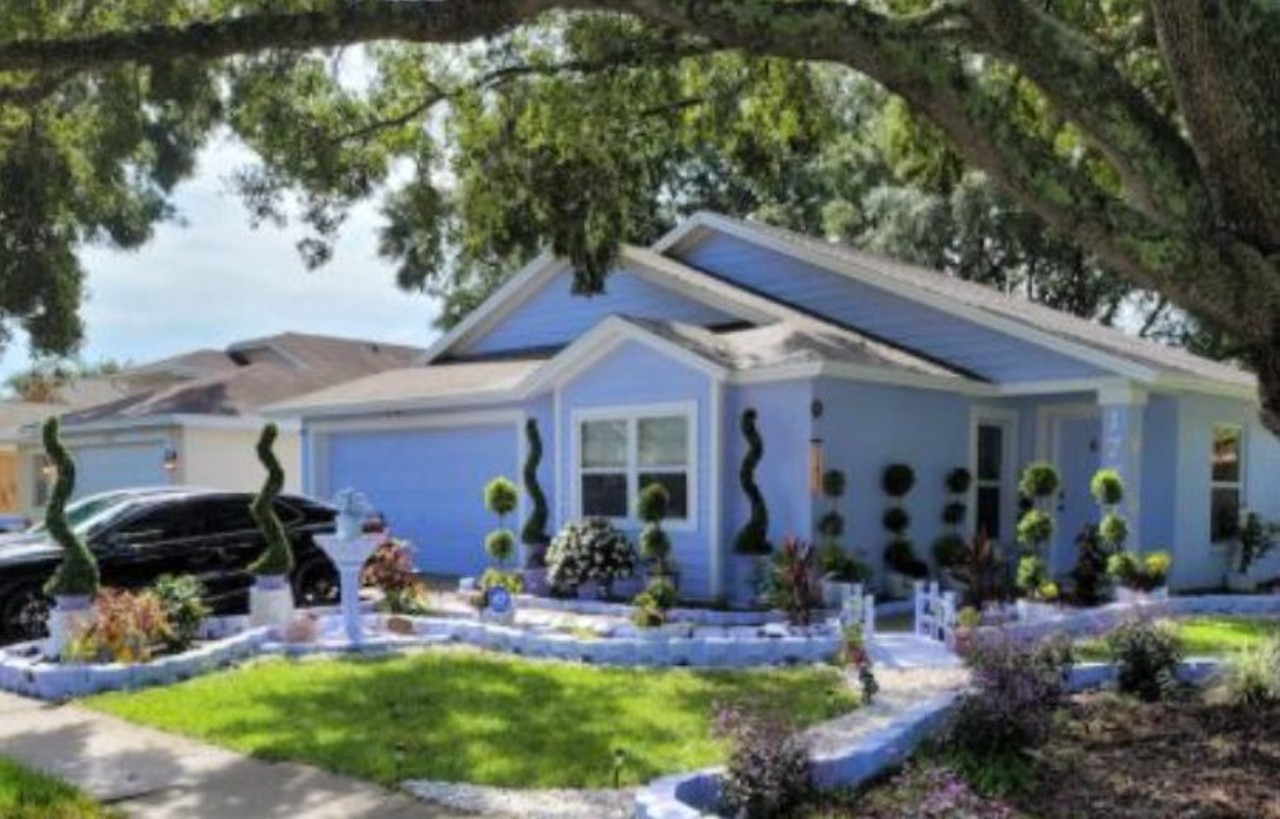 https://media1.orlandoweekly.com/orlando/imager/the-edward-scissorhands-house-and-museum-in-lutz-is-for-sale/u/zoom/31245100/screenshot-2022-03-10-2.50.52-pm.jpg?cb=1648363897