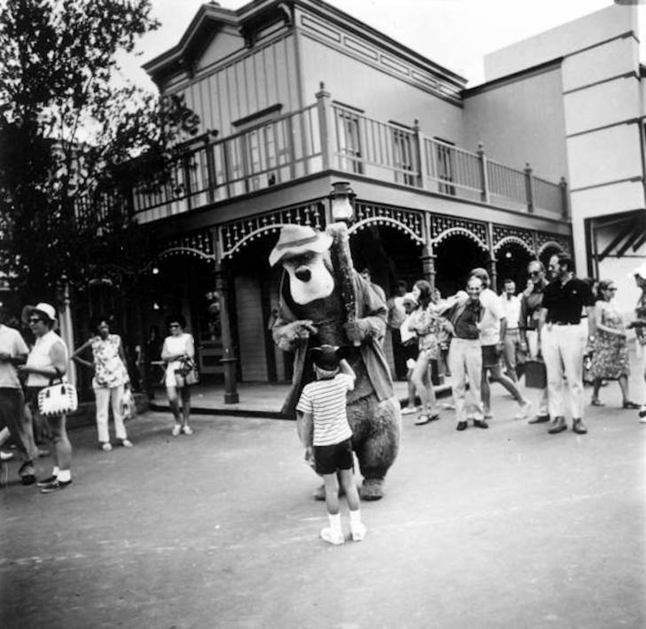 Child meeting one of the Disney characters (1971).