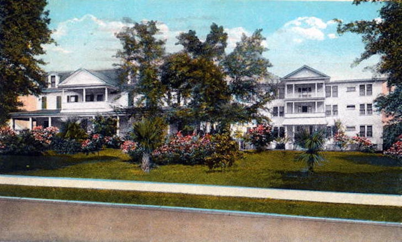 Hotel Lucerne in Orlando, published in 1917.