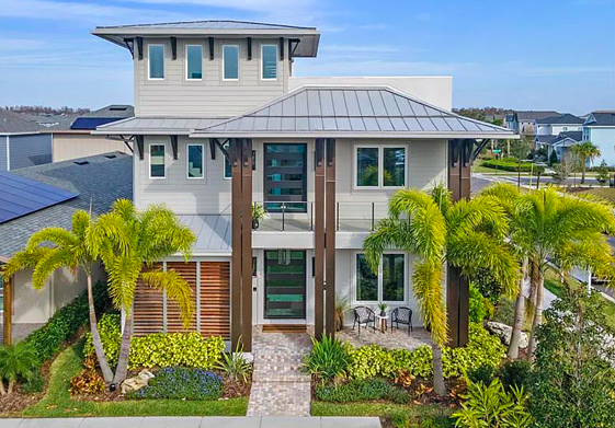 This $2.9 million tropical Orlando home is for sale, and it comes with a rooftop living room