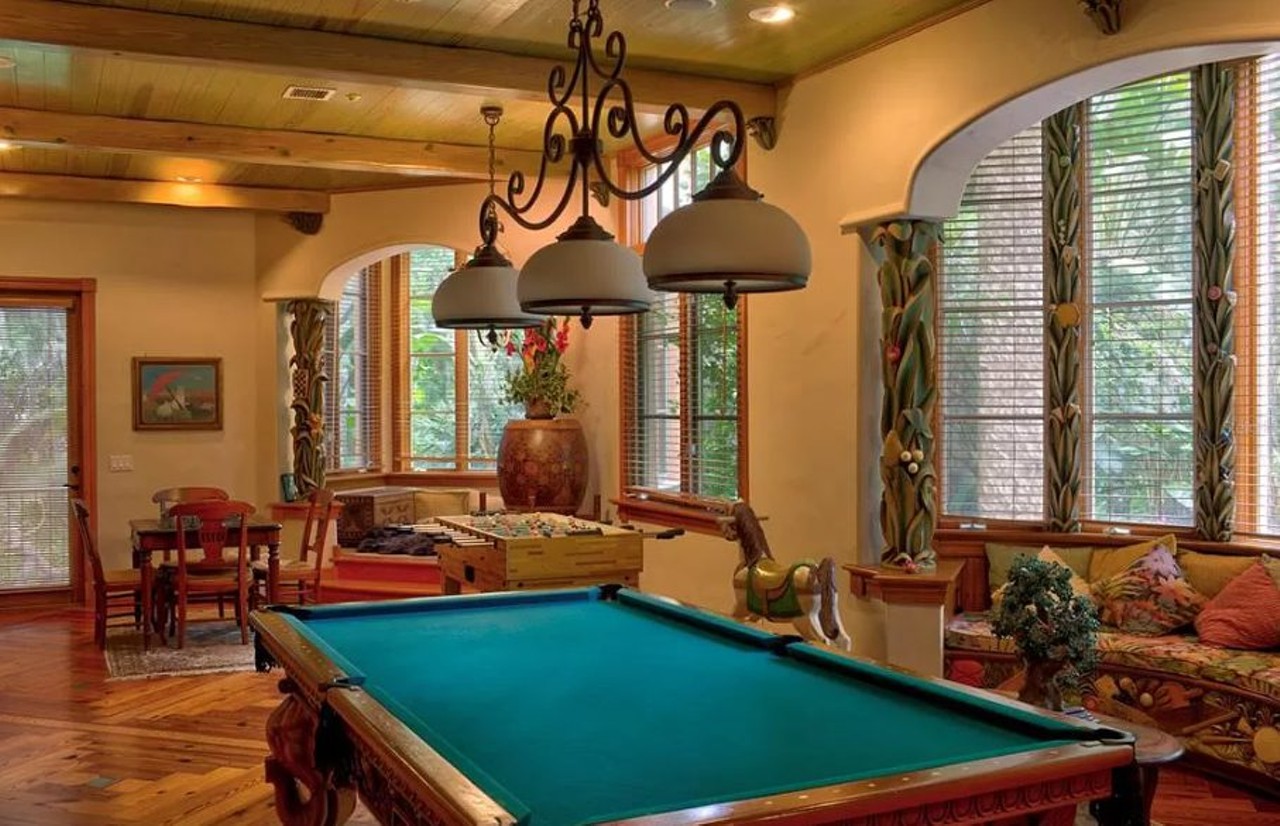 This jungle-themed mansion on the Butler Chain of Lakes in Orlando made it to Zillow Gone Wild
