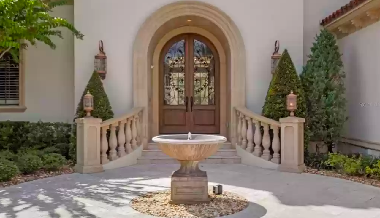 This mansion inside Walt Disney World comes with a Mickey Mouse-shaped hot tub