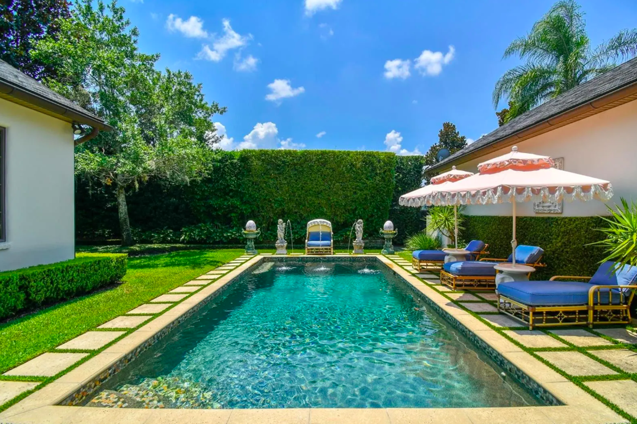 This vibrant Winter Park home, once featured by Orlando Museum of Art ...