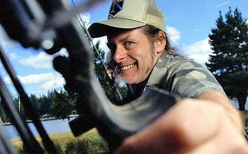 Ted Nugent signs up to get one of Florida's first bear-hunting licenses