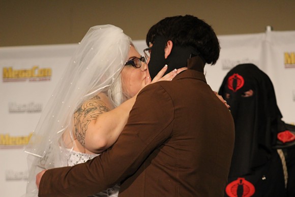 I attended a wedding at MegaCon and it was as awesome as you'd think (7)
