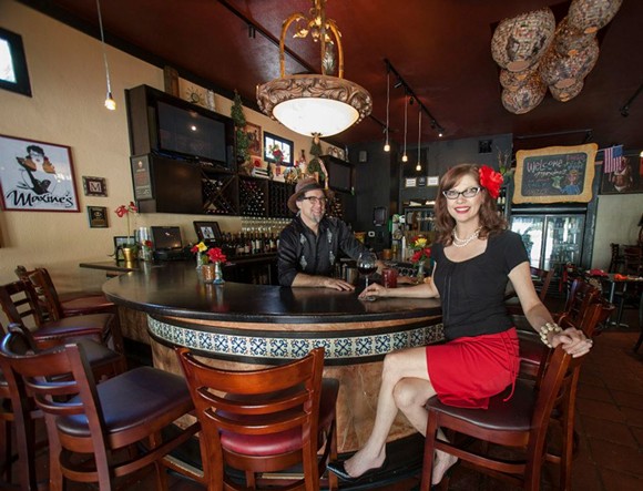New liquor laws would ease regulations for small and mid-sized restaurants