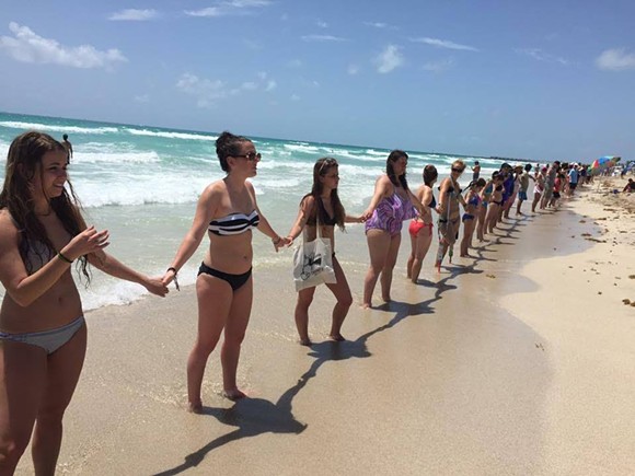 Opponents of offshore drilling join 'Hands Across the Sand' on 30 Florida beaches