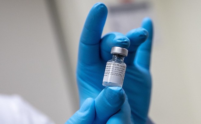 CDC says fully vaccinated people can now rage indoors together without masks
