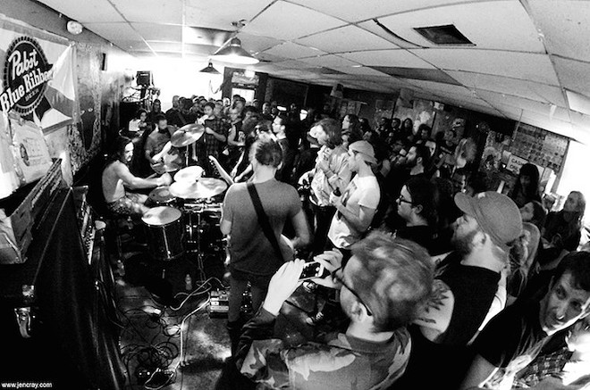 Yautja packing them in to Uncle Lou's circa 2015 - Photo by Jen Cray