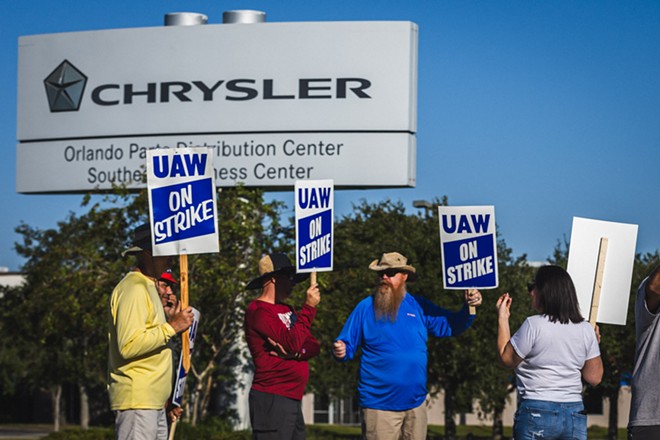 Orlando UAW auto workers still holding the line one month after going on strike (3)