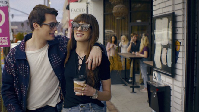 Anne Hathaway dates a boy-band pop star in 'The Idea of You' - image courtesy Prime Video