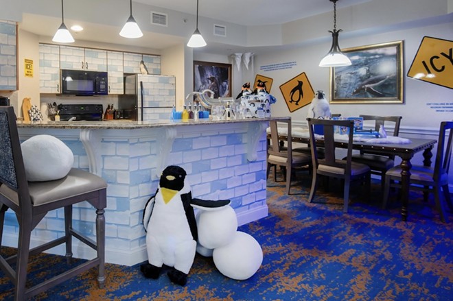 Orlando hotel offers penguin-themed suites that come with SeaWorld tickets