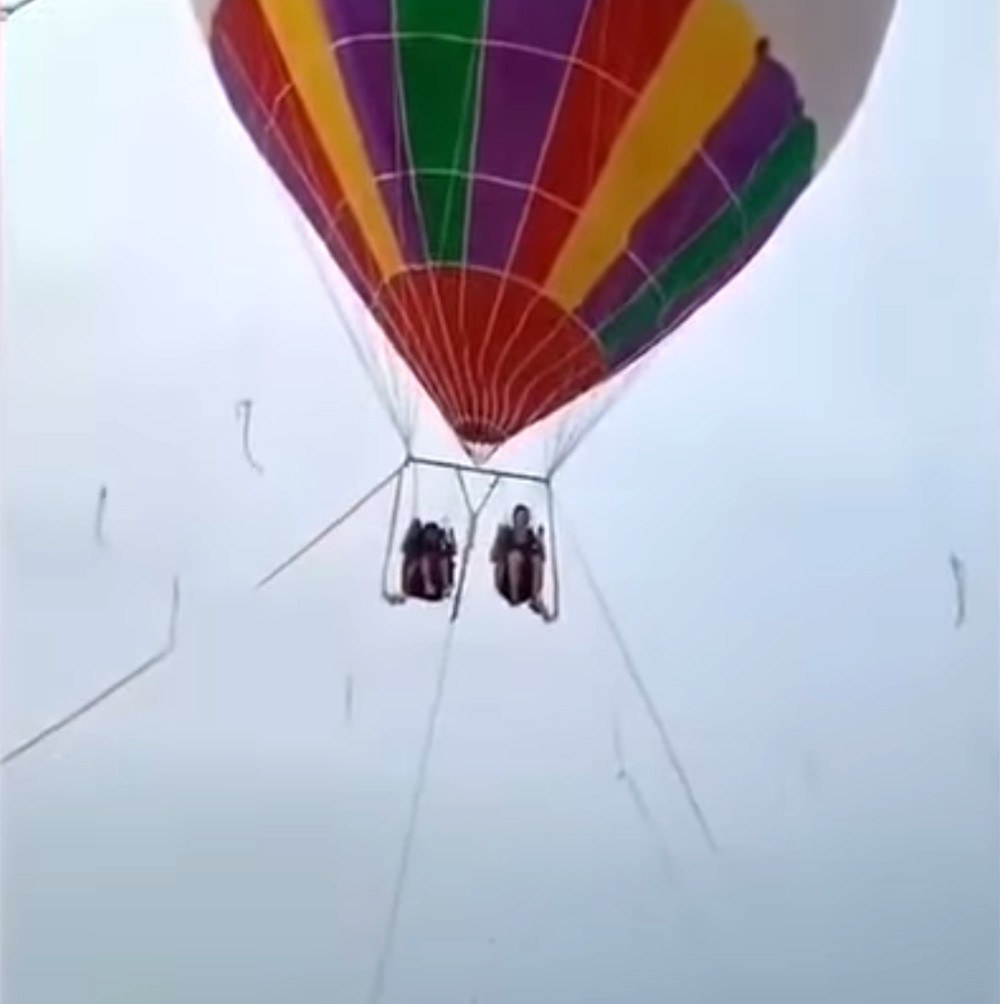 Two dead in Mexico hot air balloon fire