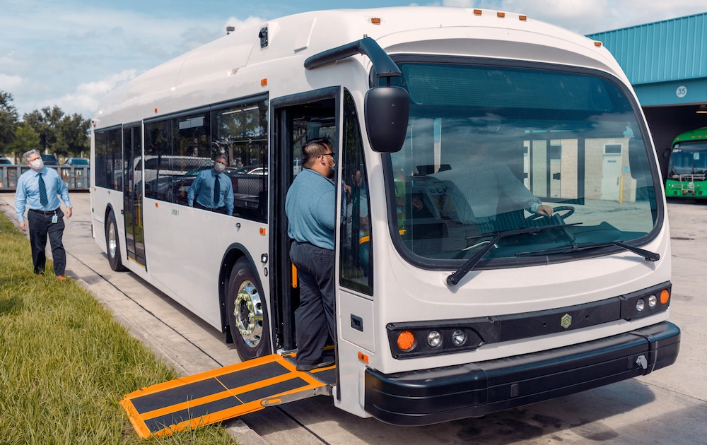 First fully electric Lynx bus comes to downtown Orlando Orlando