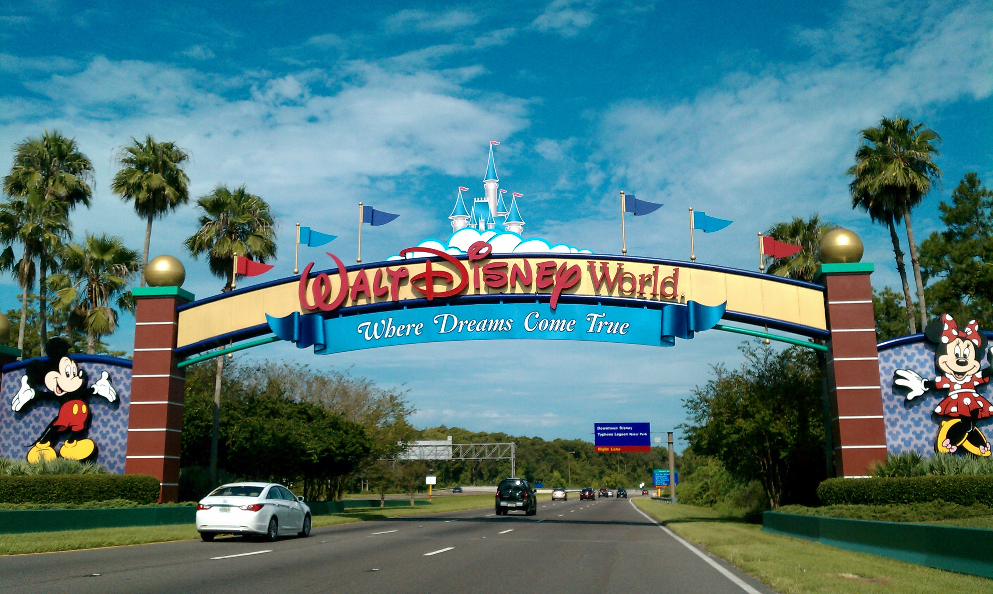 Disney workers demand immediate raise to keep up with rising rents and  inflation, Orlando