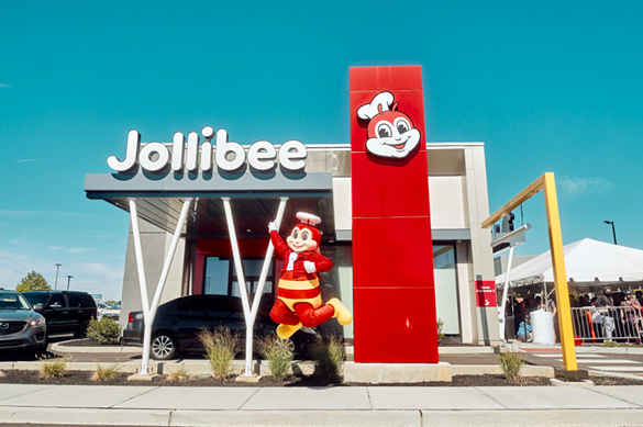 Jollibee
It seemed like the cultishly beloved Filipino fast food chain would open in October. Sadly, that's not true. Fans are still holding their breath for this chain's fried chicken and spaghetti.