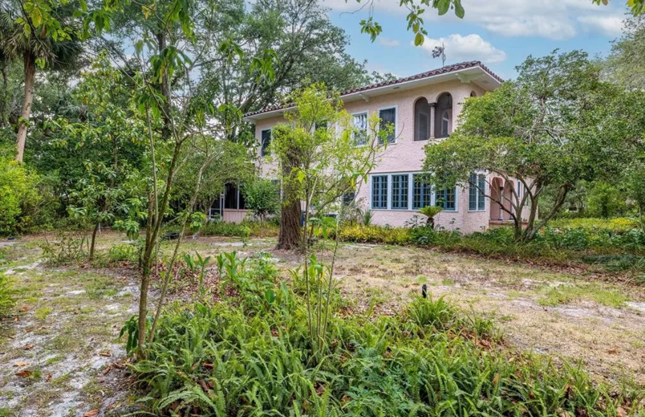 This historic Mediterranean mansion was designed by one of Seminole County’s most prominent architects
