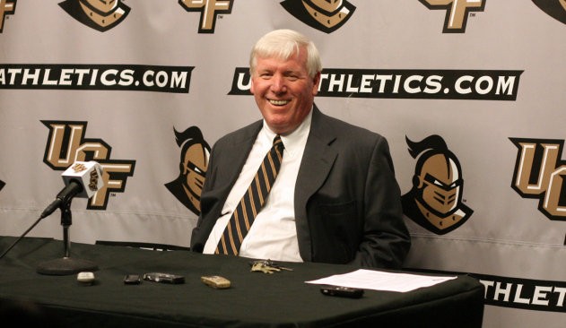 UCF football fans grab lunch with George O’Leary
